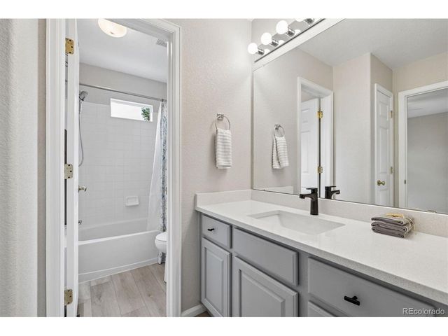 8394 Deframe Ct, Arvada, CO 80005