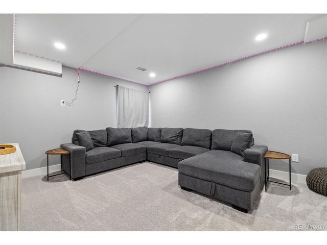 8394 Deframe Ct, Arvada, CO 80005