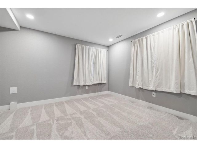 8394 Deframe Ct, Arvada, CO 80005