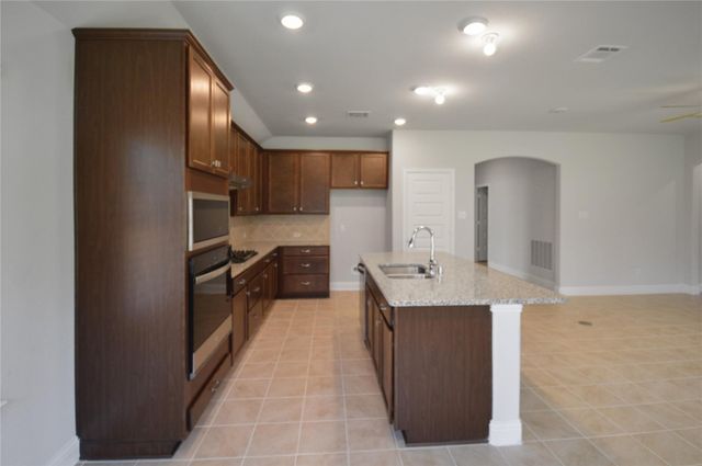 3808 Pennington Avenue, Little Elm, TX 75068