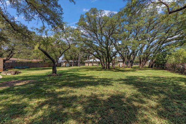 24705 Whitney DR, Spicewood, TX 78669