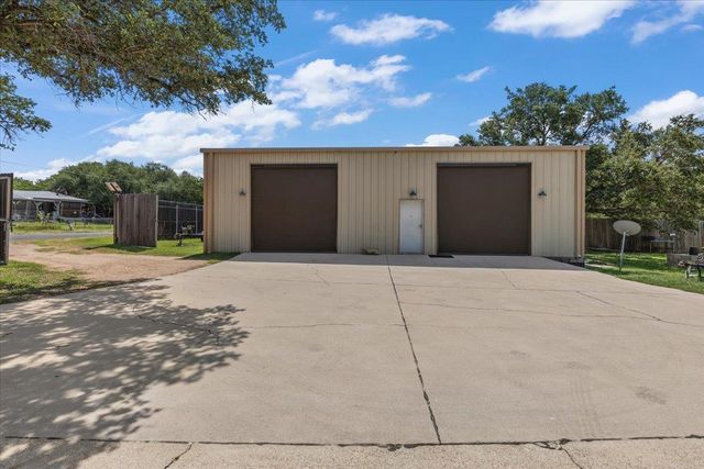 24705 Whitney DR, Spicewood, TX 78669