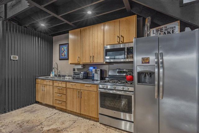 24705 Whitney DR, Spicewood, TX 78669