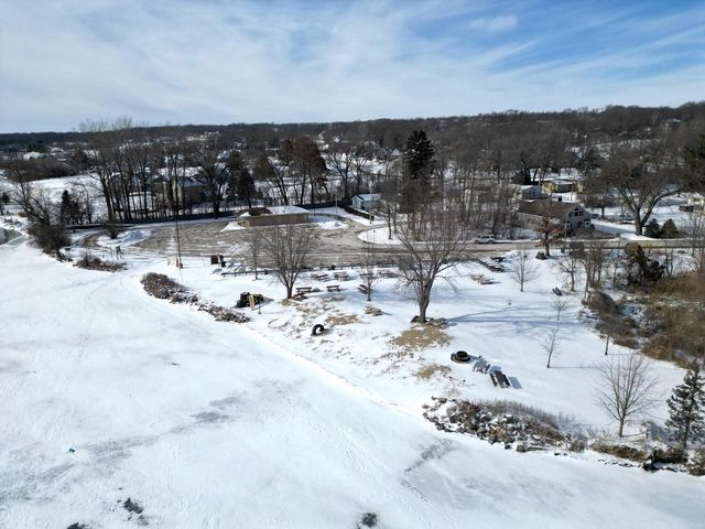 W3801 Woodland DRIVE, Lake Geneva, WI 53147