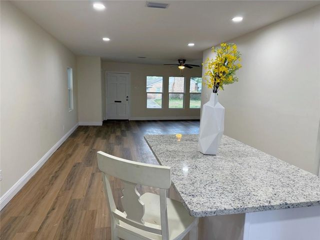 2905 S Sherwood Drive, Mobile, AL 36606