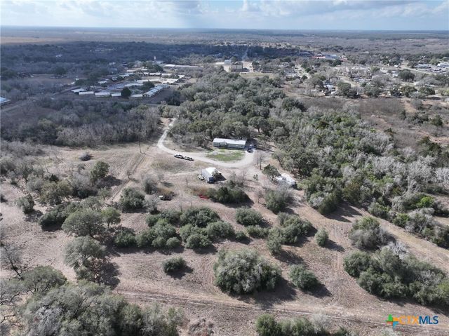 838 E. Oak St., Goliad, TX 77963