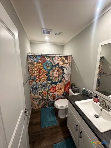 838 E. Oak St., Goliad, TX 77963