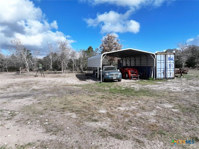 838 E. Oak St., Goliad, TX 77963