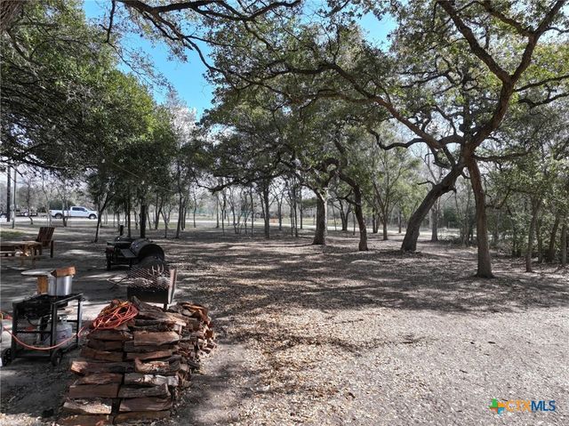838 E. Oak St., Goliad, TX 77963