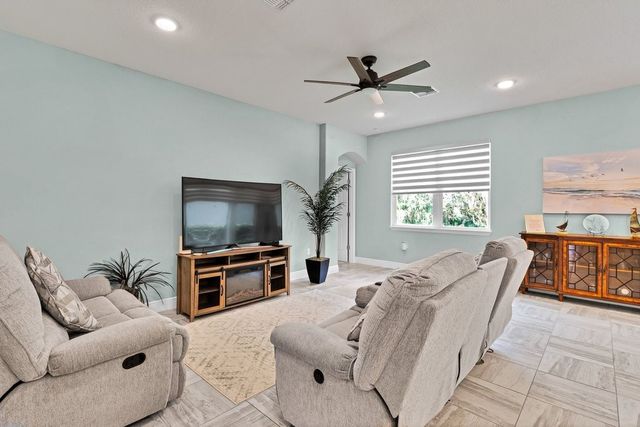 5950 Wild Olive Way, Vero Beach, FL 32966