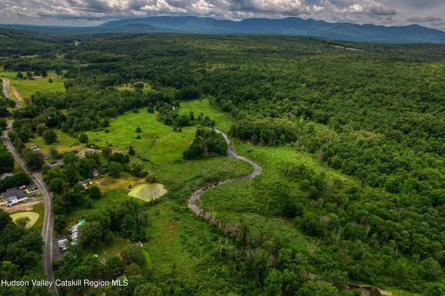 651 Cr 45, Earlton, NY 12058