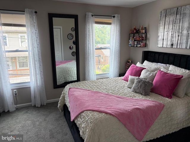 546 N 3RD ST, Steelton, PA 17113