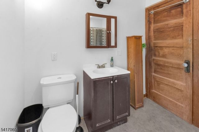 17 Wellington Ave, West Orange Twp., NJ 07052