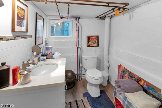 17 Wellington Ave, West Orange Twp., NJ 07052