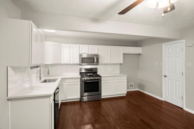 4770 Oak Knoll Lane, Montgomery, TX 77316