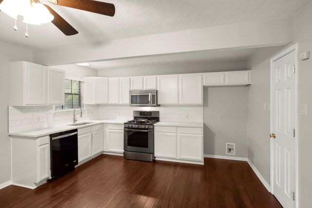 4770 Oak Knoll Lane, Montgomery, TX 77316