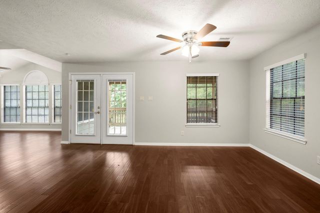 4770 Oak Knoll Lane, Montgomery, TX 77316