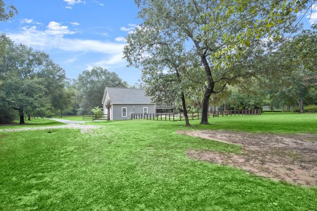 4770 Oak Knoll Lane, Montgomery, TX 77316