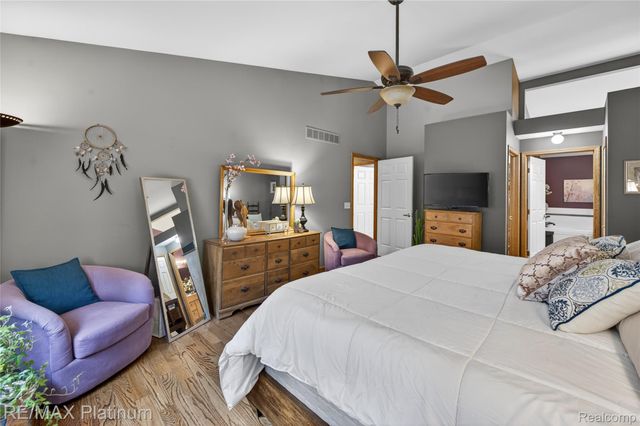 1127 Steph Lane 58, Brighton, MI 48116