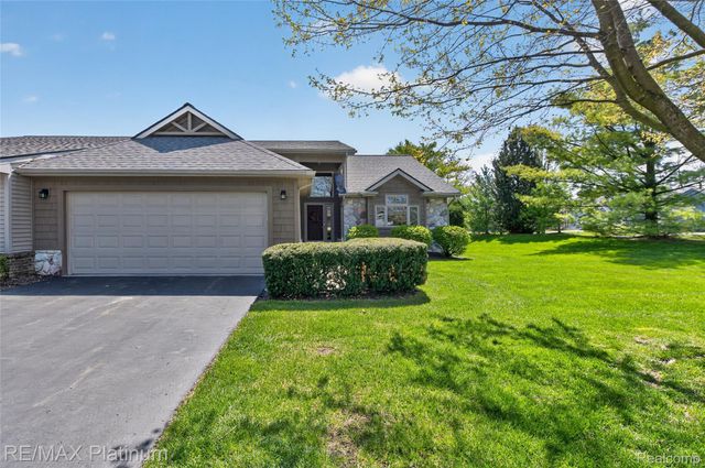 1127 Steph Lane 58, Brighton, MI 48116