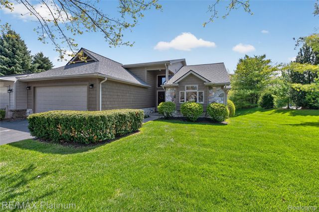 1127 Steph Lane 58, Brighton, MI 48116