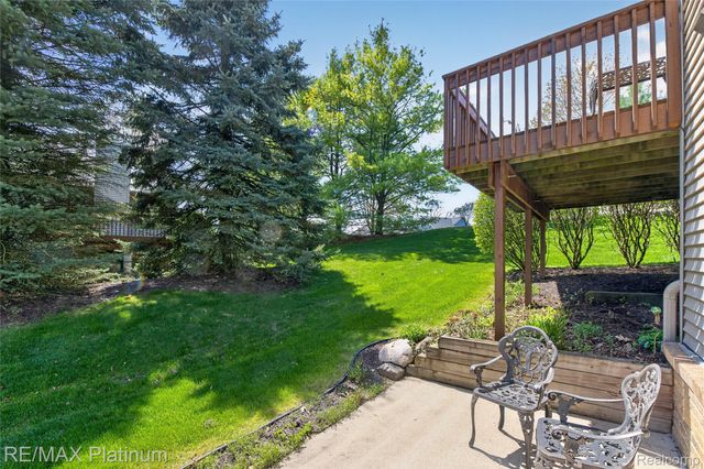 1127 Steph Lane 58, Brighton, MI 48116