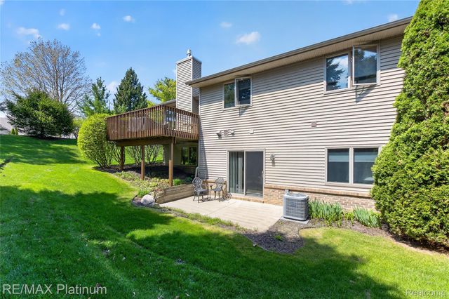 1127 Steph Lane 58, Brighton, MI 48116