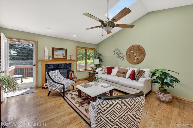1127 Steph Lane 58, Brighton, MI 48116