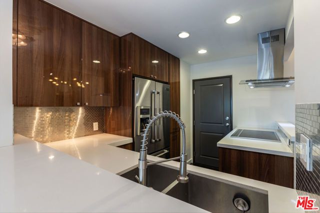 1155 N La Cienega Boulevard 110, West Hollywood, CA 90069