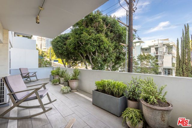 1155 N La Cienega Boulevard 110, West Hollywood, CA 90069