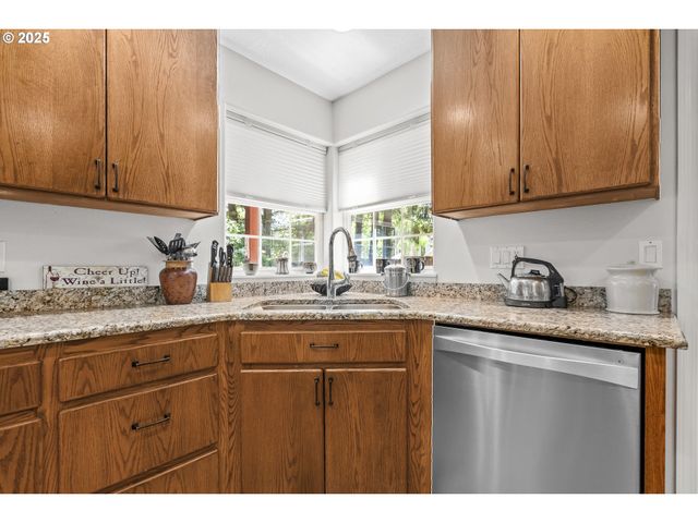 1116 Russ Ln, Mc Minnville, OR 97128