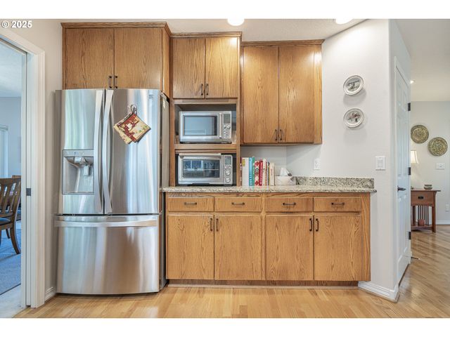 1116 Russ Ln, Mc Minnville, OR 97128
