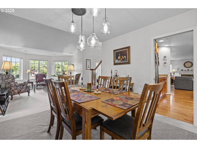 1116 Russ Ln, Mc Minnville, OR 97128