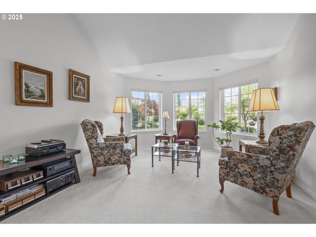 1116 Russ Ln, Mc Minnville, OR 97128
