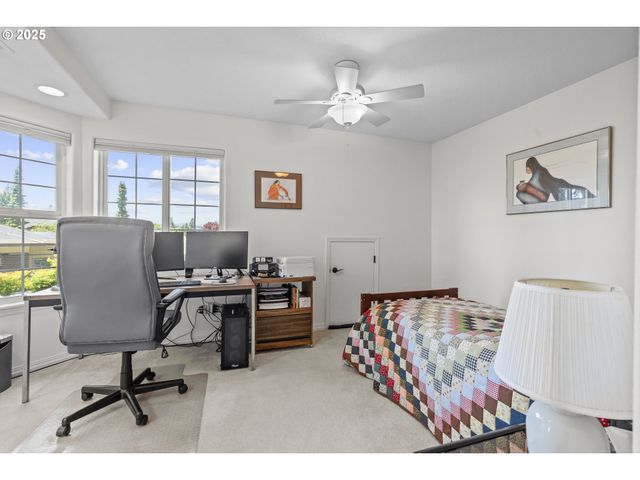 1116 Russ Ln, Mc Minnville, OR 97128