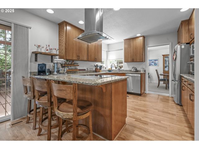 1116 Russ Ln, Mc Minnville, OR 97128