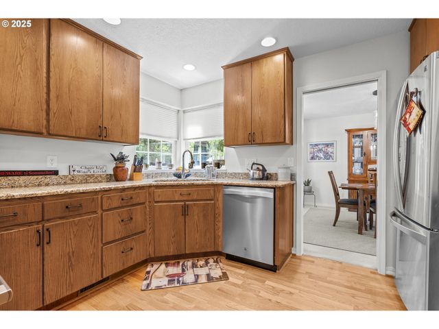 1116 Russ Ln, Mc Minnville, OR 97128