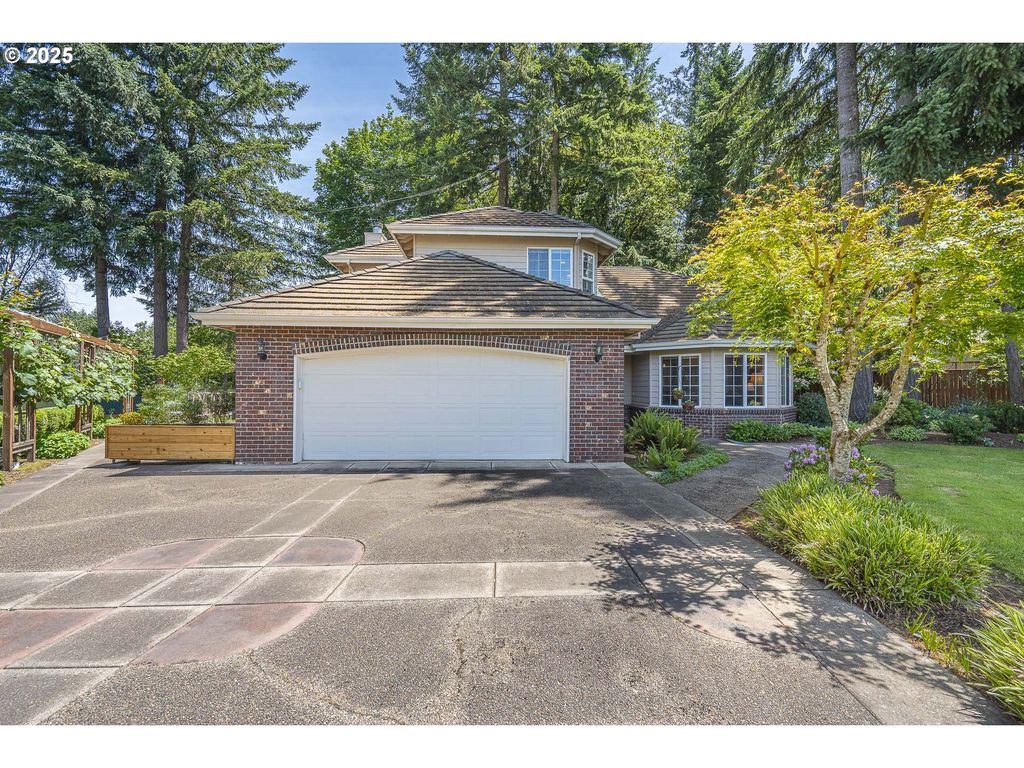 1116 Russ Ln, Mc Minnville, OR 97128