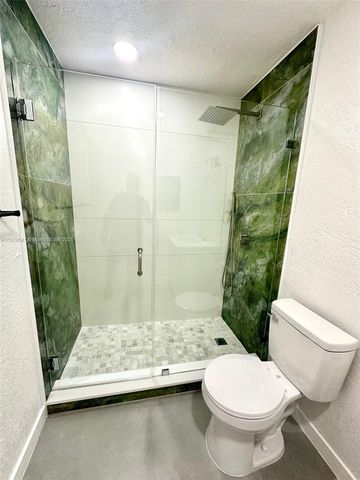 3947 NW 207th St Rd, Miami Gardens, FL 33055