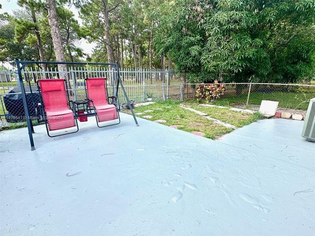 3947 NW 207th St Rd, Miami Gardens, FL 33055