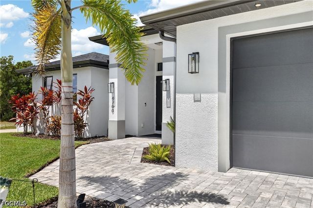 4700 NW 38th AVE, Cape Coral, FL 33993