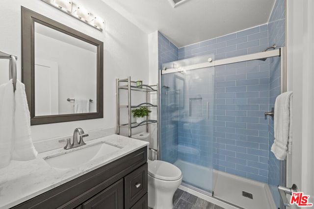 2724 S Harcourt Avenue, Los Angeles, CA 90016