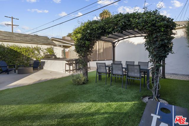 2724 S Harcourt Avenue, Los Angeles, CA 90016