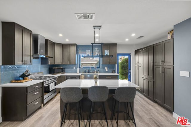 2724 S Harcourt Avenue, Los Angeles, CA 90016