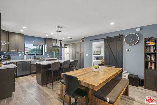 2724 S Harcourt Avenue, Los Angeles, CA 90016