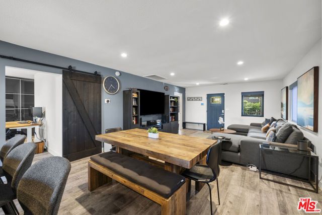 2724 S Harcourt Avenue, Los Angeles, CA 90016