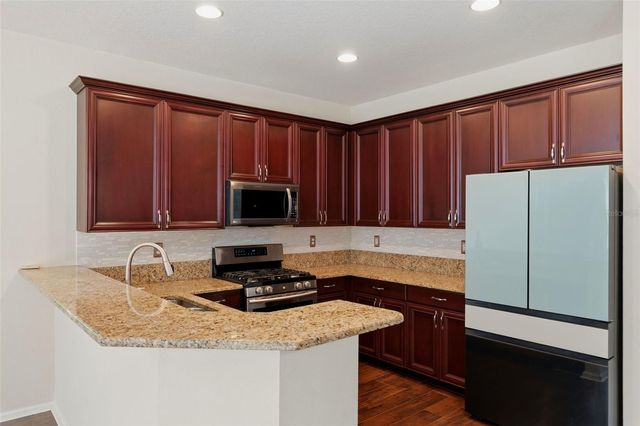 8724 PRESTON WOODS COURT, Land O Lakes, FL 34638