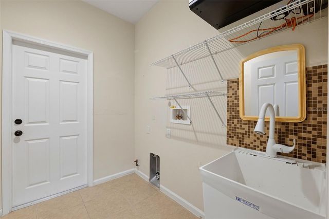 8724 PRESTON WOODS COURT, Land O Lakes, FL 34638