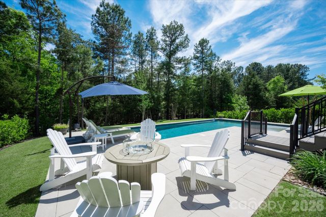 171 Sweet Briar Drive, Fort Mill, SC 29707