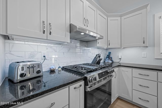 1403 Seafarer Drive, Oriental, NC 28571